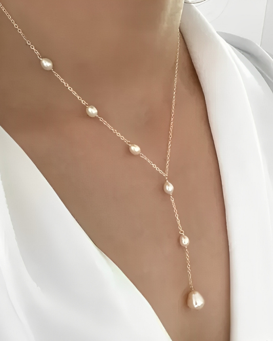 Vintage Pearl Pendant Necklace